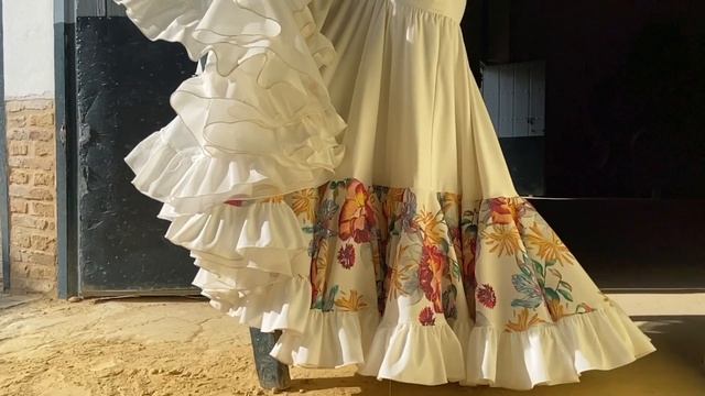 Aires de Feria, trajes de flamenca 2020 смотреть онлайн