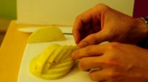 Как из яблока сделать лебедя