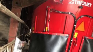 Техника для кормления КРС на фермах.mp4