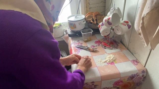 Средокре́стная неде́ля смотреть онлайн