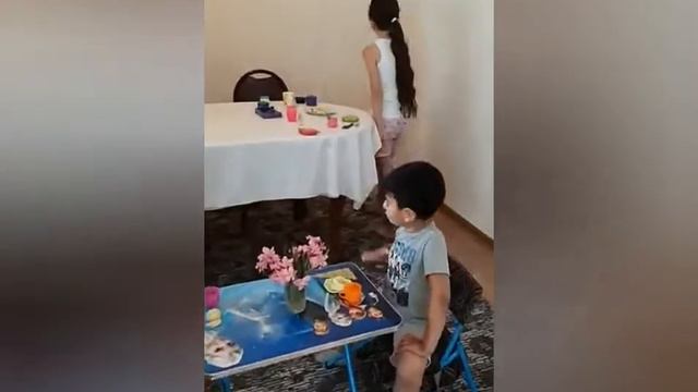 Дети играют в кафе!! Детское кафе!! смотреть онлайн