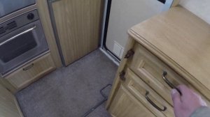 Обзор автодома-туриста,малыша-крепыша Elddis ELF 1998 года категория прав только B с палаткой