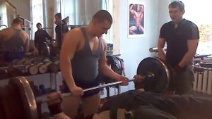 Кожаев Андрей. Жим в "слингшоте" 240х1