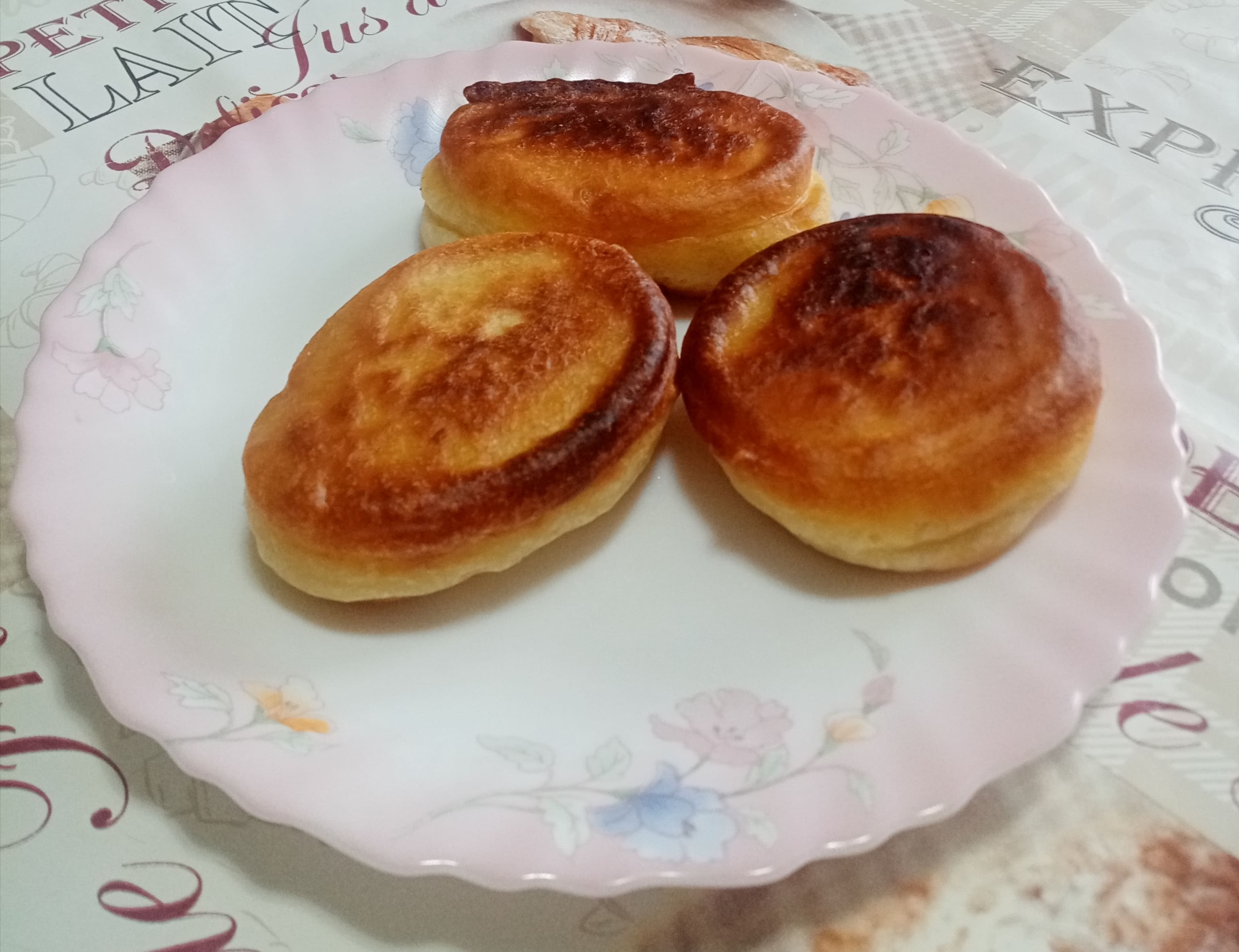 Готовим оладьи на кефире.