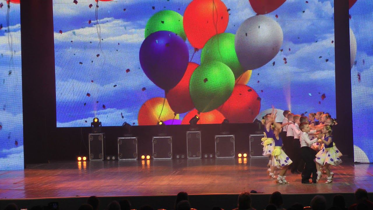 "Будем дружить" полька. Реверанс. Заключительный концерт 2021 смотреть онлайн