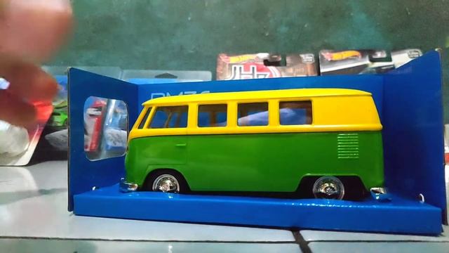 Unboxing & Review Diecast Volkswagen T1 Transporter From RMZ City Diecast смотреть онлайн