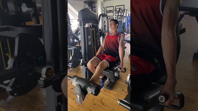 Жестко качаем ноги 😤 смотреть онлайн