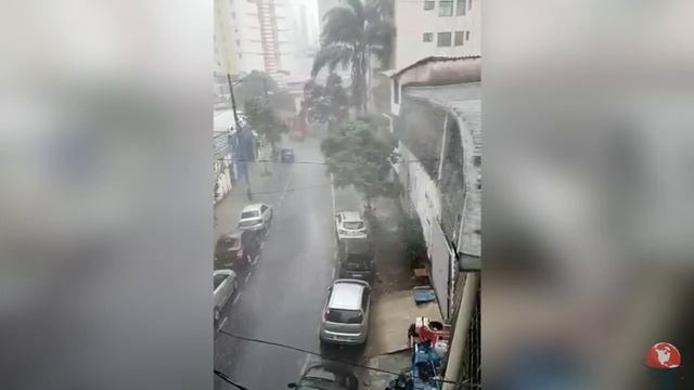 Incredibly strong hailstorm! Traffic stopped! Rio de Janeiro Brazil смотреть онлайн