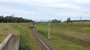 Электровоз ВЛ80С-1735 с грузовым поездом