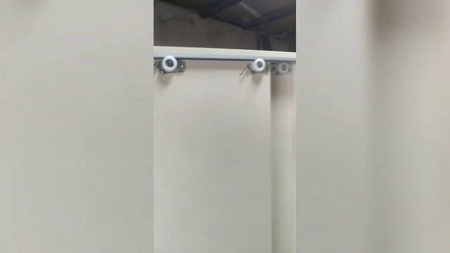 Раздвижные дверцы, для закрытия и лёгкого доступа к сантехническим узлам