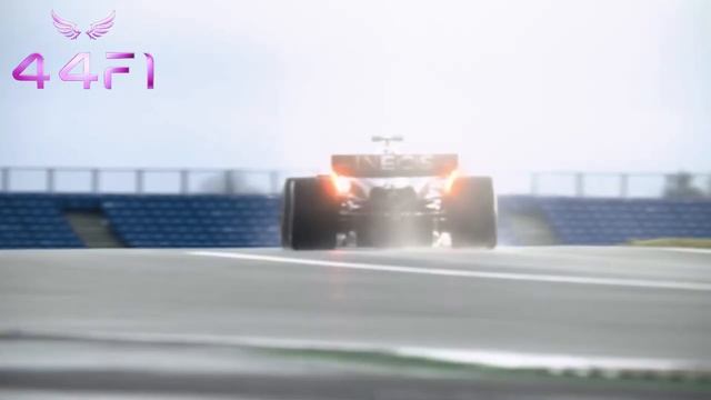 Mercedes vai voltar forte após mudanças no W14 l 44F1 смотреть онлайн