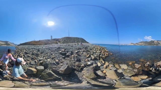 #Анапа, Большой Утриш. Прогулка по каменистому пляжу Черного моря - VR 360