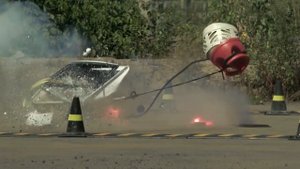 Экспериментатор Падение композитного газового баллона с 30 метров