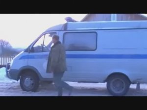 ВЫПИВШИЙ МУЖИК идет домой. Куда только смотрит милиция