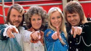 ABBA забавные факты о любимой шведской поп-группе.