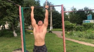 Как накачать руки на турнике? Круговая тренировка !