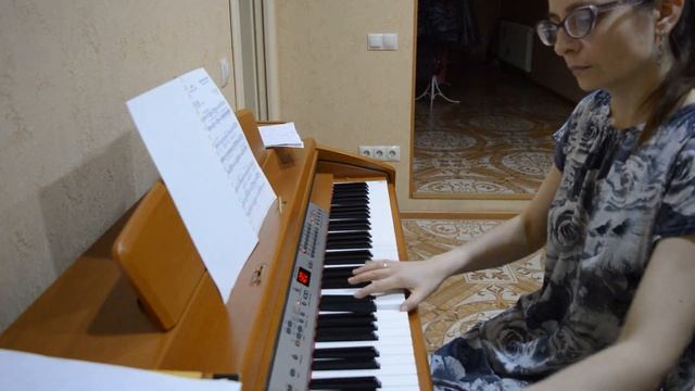 Играю на фортепиано