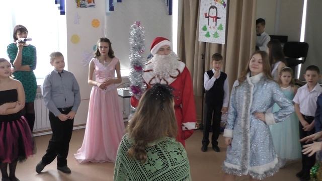 Новый год 3 классы МОУ СОШ 5 г. Миллерово 26.12.2017