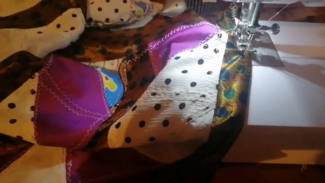 Наволочка из лоскутков/ машинка отказывается шить смотреть онлайн