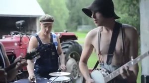 Thunderstruck by Steve'n'Seagulls LIVE