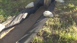 Парковка на участке своими руками. 2 серия. Кромка из бутового камня.