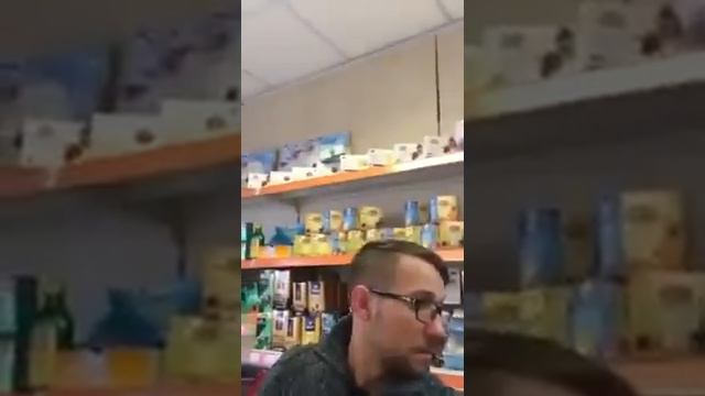 Продавец в польском магазине в Лондоне под чем то очень сильным смотреть онлайн