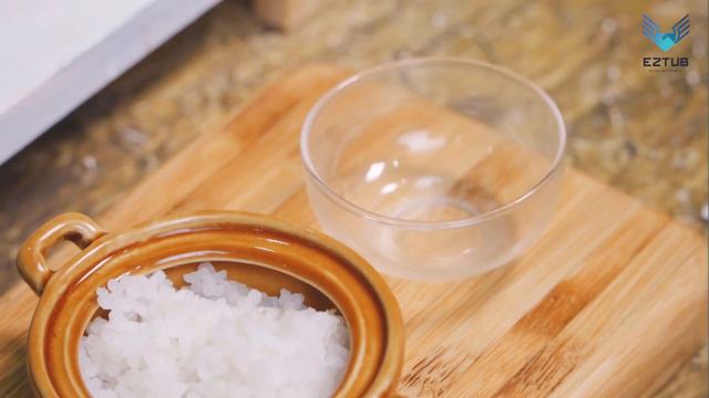 How to Make Miniature Onigiri Salmon  Japanese Salmon Rice Balls