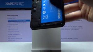 Как вставить SIM-карту и SD-карту памяти в Alcatel 1B?
