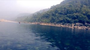 Dawki river , meghalaya - crystal clear water. Река Дауки, штат Мегхалая - кристально чистая вода