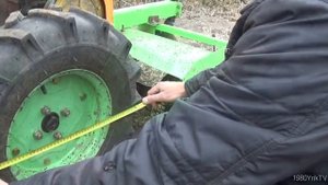 Дизельный мотоблок. Работа фрезой по твердой почве.