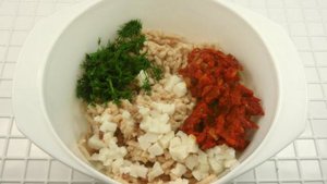 Котлеты куриные с томатной пастой