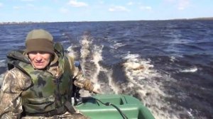 Лодки Мефодий. "Мечта" ПЛМ 15 лс на волне.