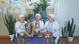Стоит гора высокая