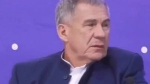 Рөстәм Миңнеханов: "Син нәрсә, эшең бетте что-ли? Специально что-ли ты делаешь такие вещи?"