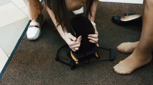 Забавный ролик о том как можно использовать батлер для надевания трикотажа