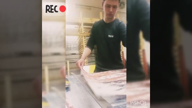 Обрезка и монтаж гибкого камня #гибкийкамень#резкагибкогокамня#дагестанскийкамень