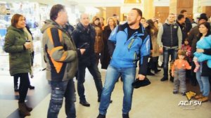 Песенный флешмоб на вокзале Новосибирск-Главный

 11.12.2016