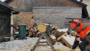 Husqvarna 555 vs. Husqvarna 562 XP.