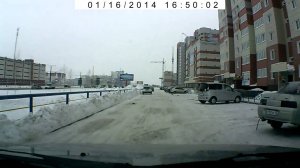 Въезд в подземную парковку в квартале "Лазурный"