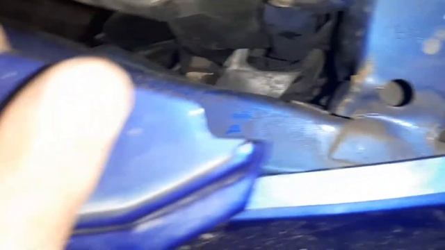 как ЛЕГКО поменять лампочку ближнего света в мазде 3 смотреть онлайн