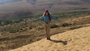 Дагестан. Бархан Сарыкум. Бродим под ярким солнцем по песку, где снимали «Белое солнце пустыни».