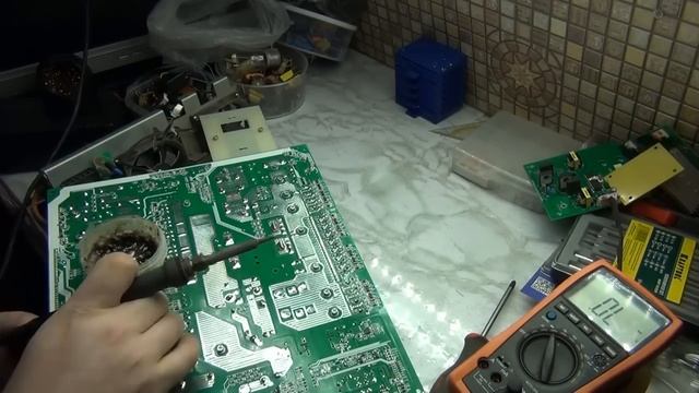 Ремонт инвертора с контроллером заряда для солнечных панелей 5000Р после генератора смотреть онлайн