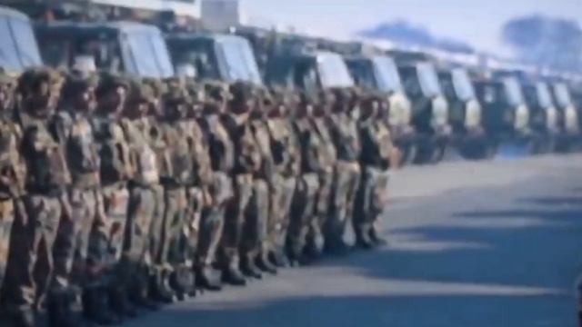 Infantry vs Corps - Which is BEST ? смотреть онлайн