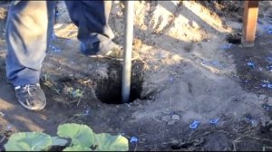 Как пробурить СКВАЖИНУ самому (самоделки для огорода)