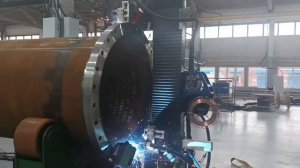 Установка для сварки фланцев четырьмя горелками