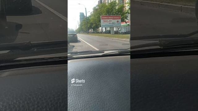 Вскипел на автобусной полосе #shorts