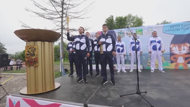 Яркий праздник в честь Эстафеты огня спортивных игр «Дети Азии» устроили в Большом Камне.