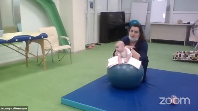 Формирование двигательных навыков у детей до года