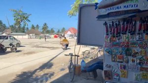 Прогулка по пляжу Нунгви в аптеку и магазины | Занзибар