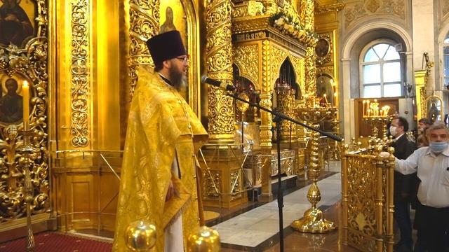 Проповедь настоятеля храма Всех святых на Кулишках протоиерея Сергия Звонарёва в Елоховском соборе смотреть онлайн